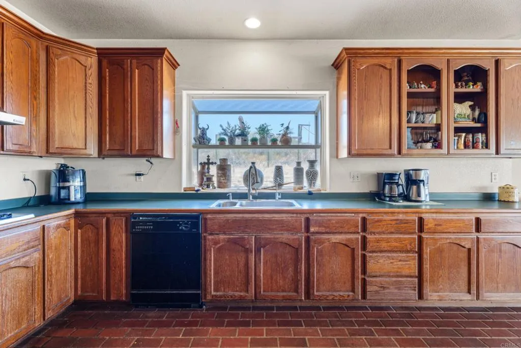 https://cdn.realtyfeed.com/cdn/127/307080322/e71b7c1db745d12068a271ea3d9ce1ae.webp