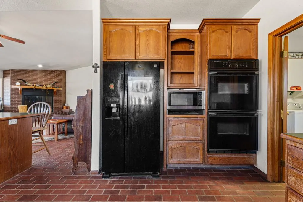 https://cdn.realtyfeed.com/cdn/127/307080322/f4f0693b2c3f8f8a9732efecf25a9af8.webp