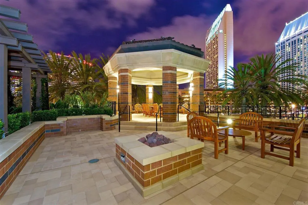 https://cdn.realtyfeed.com/cdn/127/307080325/03c28d50436cc3a873dffe2315a76342.webp