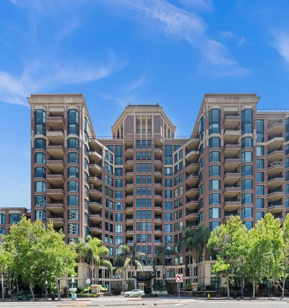 https://cdn.realtyfeed.com/cdn/127/307080325/0c0d0629d8a042f9ec6dbaef05c37c5a.webp