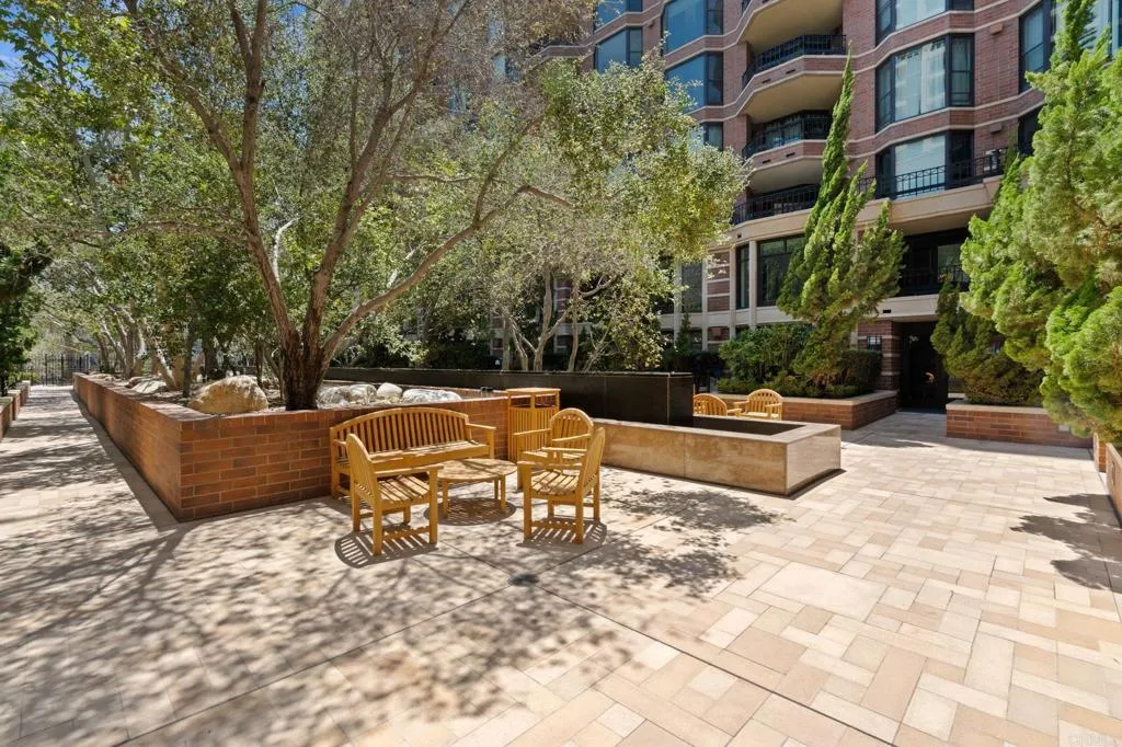 https://cdn.realtyfeed.com/cdn/127/307080325/17572eb8375adad4ca9d3e8d0a1a20aa.webp