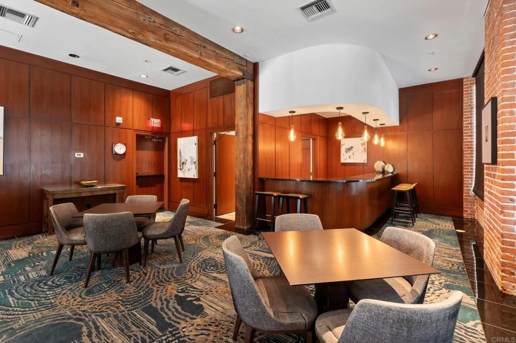 https://cdn.realtyfeed.com/cdn/127/307080325/4b2cbbd1e6c7d886a8df0b74dae7b8f8.webp