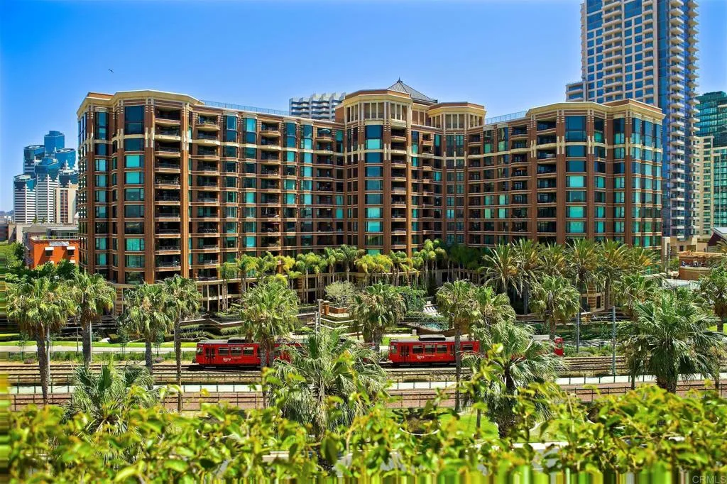 https://cdn.realtyfeed.com/cdn/127/307080325/628c2df0d54e6241e101da6b23c28239.webp