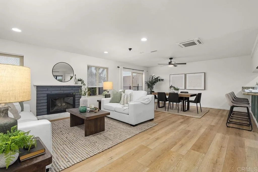 https://cdn.realtyfeed.com/cdn/127/307080331/0a7ea0a222d7f67f602f2c1accb43b7d.webp