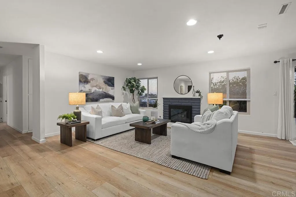 https://cdn.realtyfeed.com/cdn/127/307080331/1febb0e1e388d62d644409690f4210c6.webp