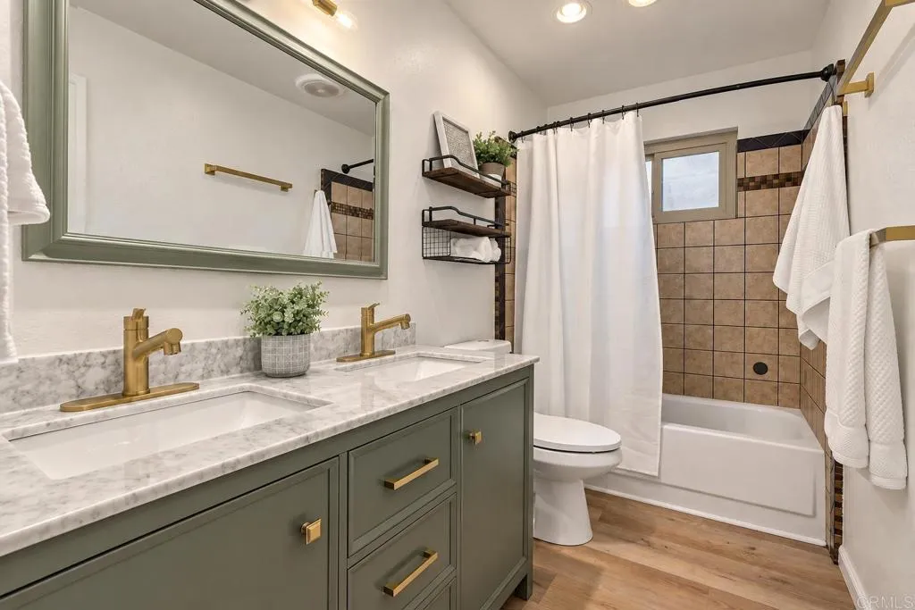 https://cdn.realtyfeed.com/cdn/127/307080331/35b9a3fe616d7bec44fbd8df41eed630.webp