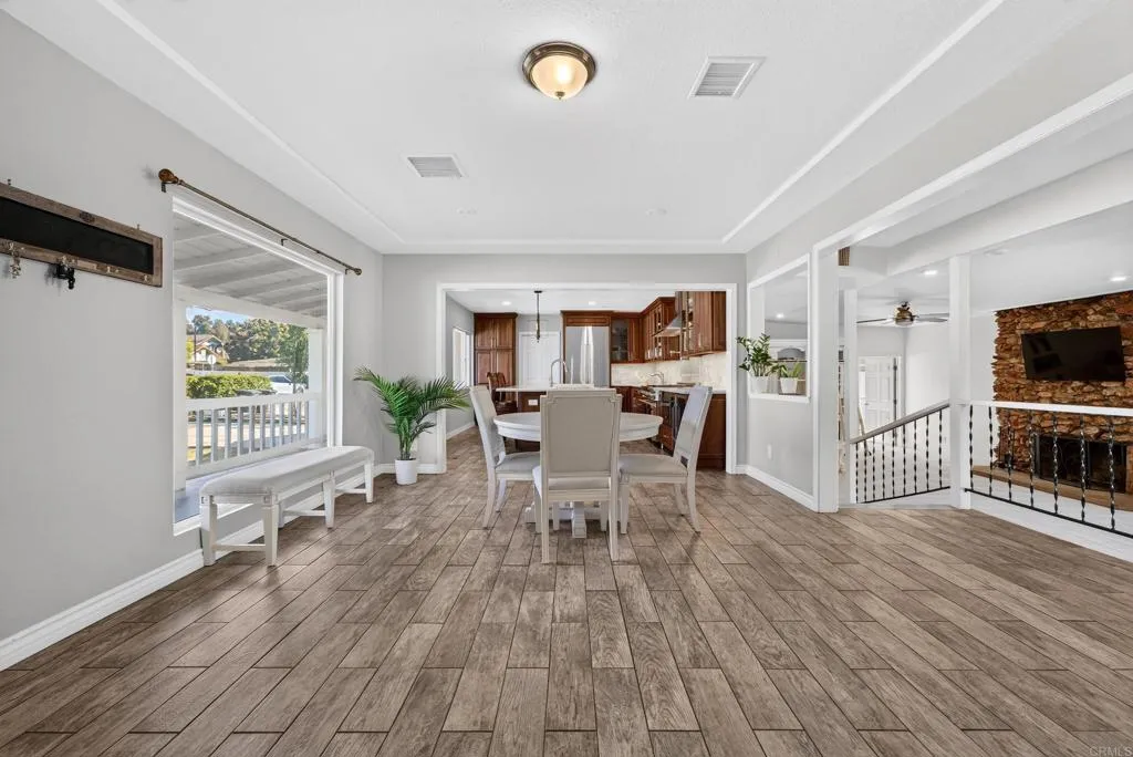 https://cdn.realtyfeed.com/cdn/127/307080332/3c93d8cf0d6a6e2c494e65167ca5caaf.webp