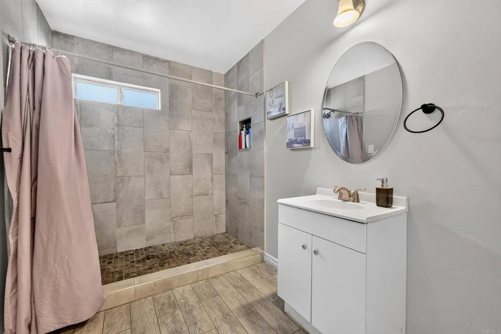 https://cdn.realtyfeed.com/cdn/127/307080332/64d85b1946141376266f5d8173d531be.webp