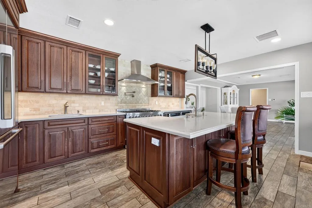 https://cdn.realtyfeed.com/cdn/127/307080332/6dd729ef8bd722df9a443e5d38a6cb31.webp