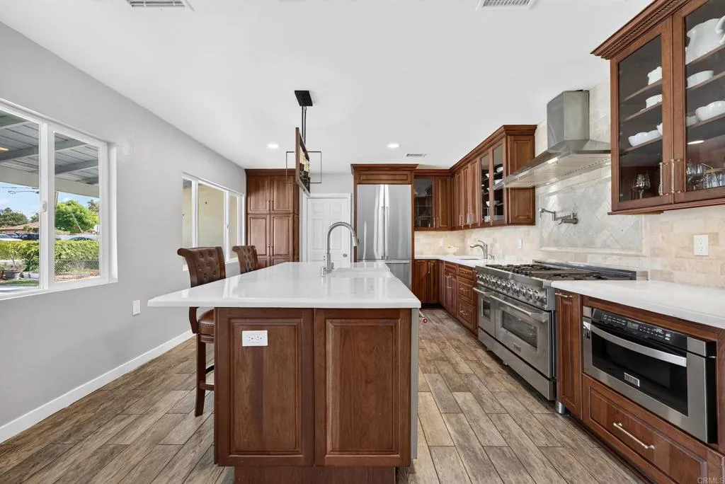 https://cdn.realtyfeed.com/cdn/127/307080332/7c1a27af703cdcbbc83469e040acd414.webp