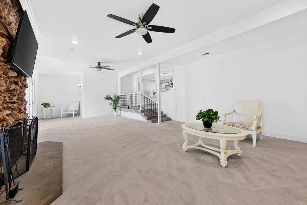 https://cdn.realtyfeed.com/cdn/127/307080332/940ff05cb661cb2e97dd4b7e9611243e.webp