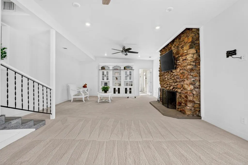 https://cdn.realtyfeed.com/cdn/127/307080332/ac336cecf52c3e0cb0546bbe6d728c06.webp