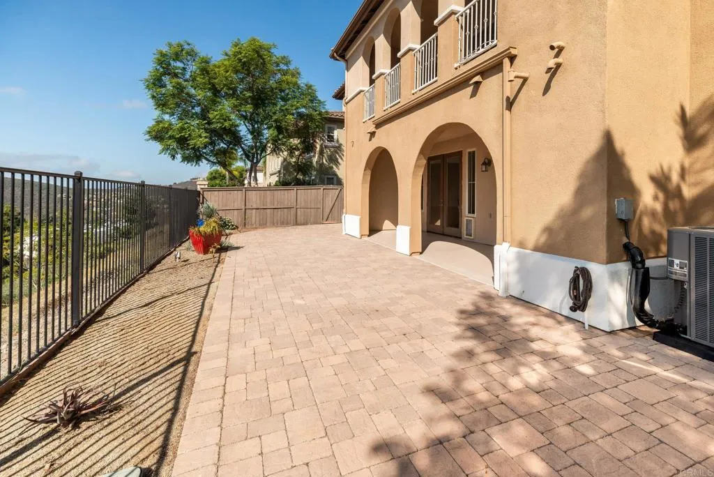 https://cdn.realtyfeed.com/cdn/127/307080336/1c7c72c809709772de5b340f8d2b1bdc.webp