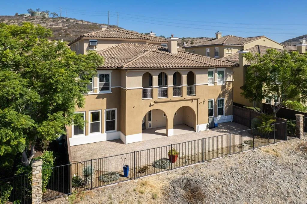 https://cdn.realtyfeed.com/cdn/127/307080336/1d533858f059acaa0584f368ae899264.webp