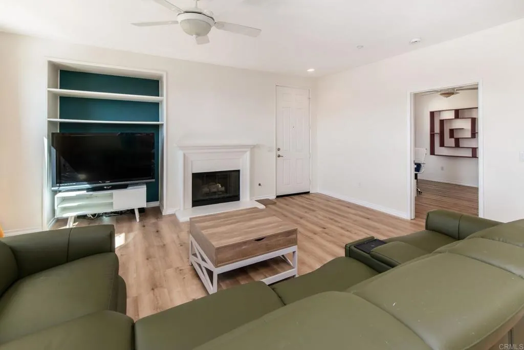 https://cdn.realtyfeed.com/cdn/127/307080336/737e2c466cffaa135da88bdf1809d305.webp