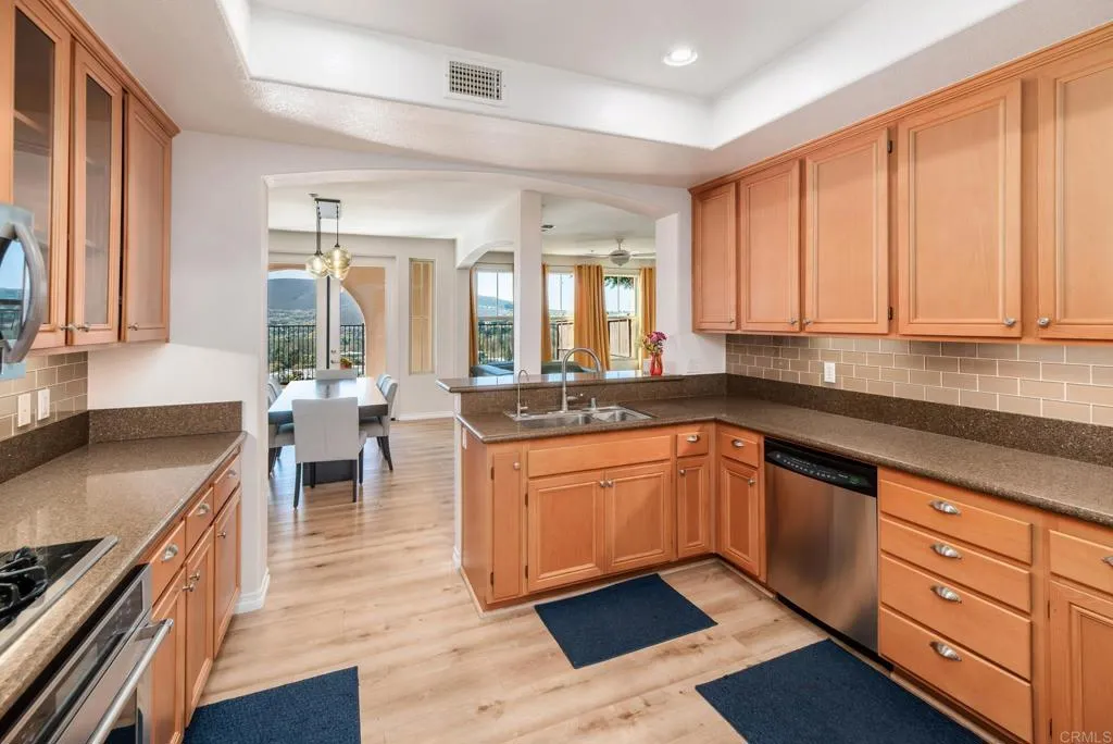 https://cdn.realtyfeed.com/cdn/127/307080336/921c4522706466647ab42dcea9020274.webp