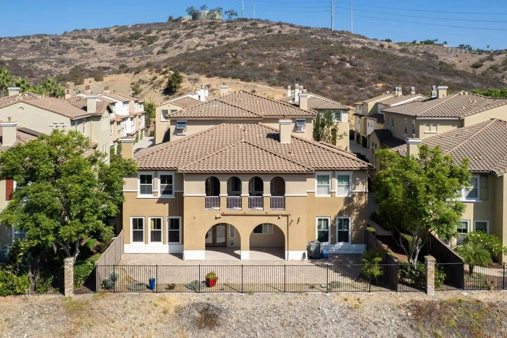 https://cdn.realtyfeed.com/cdn/127/307080336/bf8a954ae06c68536bbf163b06b830ab.webp