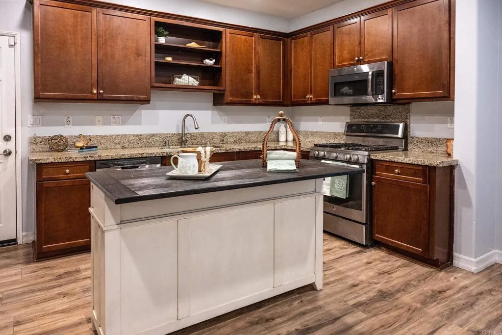 https://cdn.realtyfeed.com/cdn/127/307080339/37463d8d3772106467a76cfcda9b9061.webp