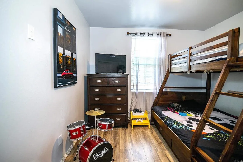 https://cdn.realtyfeed.com/cdn/127/307080339/6fcb20b34fcc6646856877d837eee7a6.webp