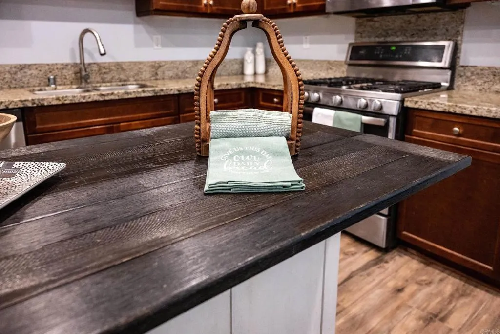 https://cdn.realtyfeed.com/cdn/127/307080339/baeccc770e803334fdaf93a858be6954.webp