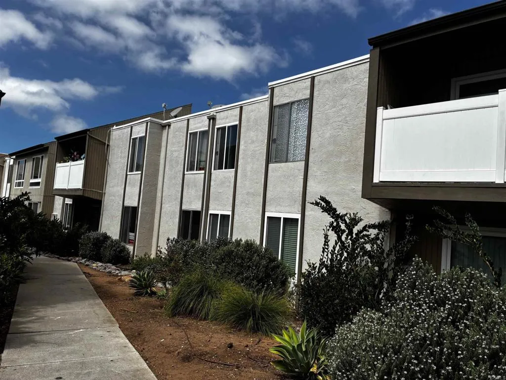 https://cdn.realtyfeed.com/cdn/127/307080340/9239b0c2dd17f320cb0444f80a7b4edc.webp
