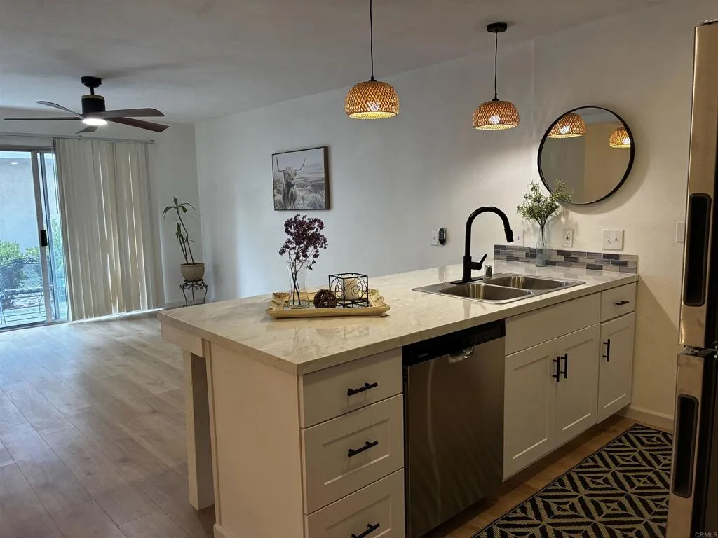 https://cdn.realtyfeed.com/cdn/127/307080340/d540d531af9a4b2727fb776ce2677a12.webp
