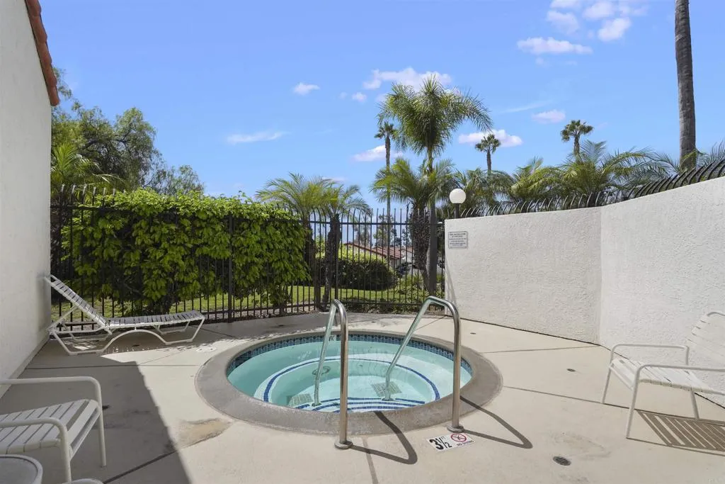 https://cdn.realtyfeed.com/cdn/127/307080341/1b45f08be351f9beac41fd28df0b2ba4.webp