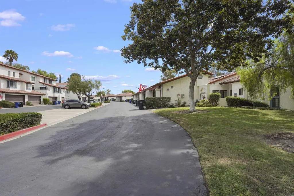 https://cdn.realtyfeed.com/cdn/127/307080341/339b3185cebb45c4442a030c53db82e2.webp