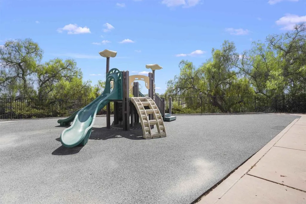 https://cdn.realtyfeed.com/cdn/127/307080341/46838a63f23870cd65efad9e8d73e584.webp