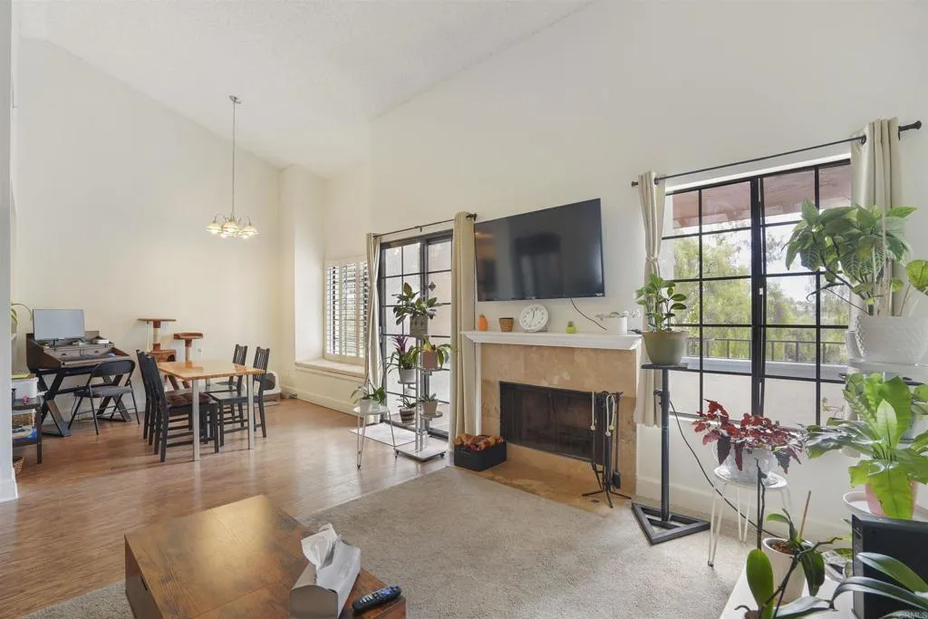 https://cdn.realtyfeed.com/cdn/127/307080341/70b565cfecf673e17f2d2d941206654c.webp