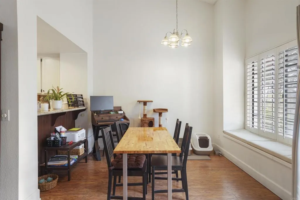 https://cdn.realtyfeed.com/cdn/127/307080341/94d2ba86d5e4f20ef596d94abe8c2d86.webp