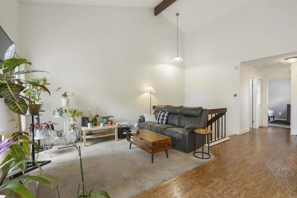 https://cdn.realtyfeed.com/cdn/127/307080341/9fc55e2f4aa011a2a3ee6728cd1b4cc2.webp