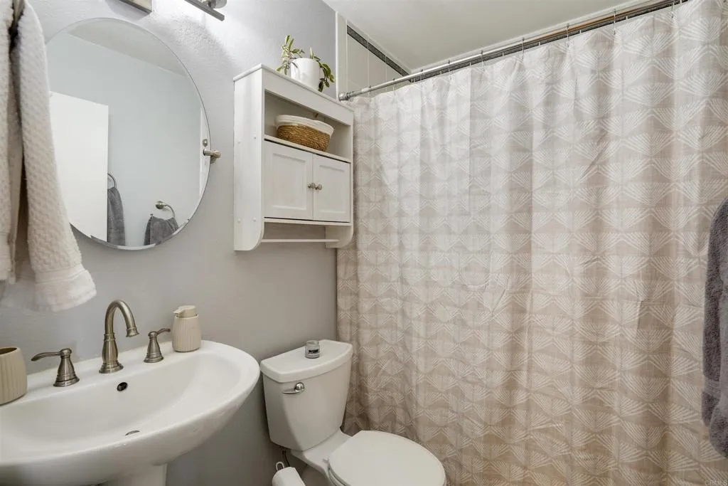 https://cdn.realtyfeed.com/cdn/127/307080341/dfea52cfbfc2a4a995bf95b2b5735c37.webp