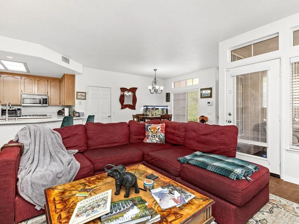 https://cdn.realtyfeed.com/cdn/127/307080370/43a56233eda384cc73eafcdfd7bea495.webp