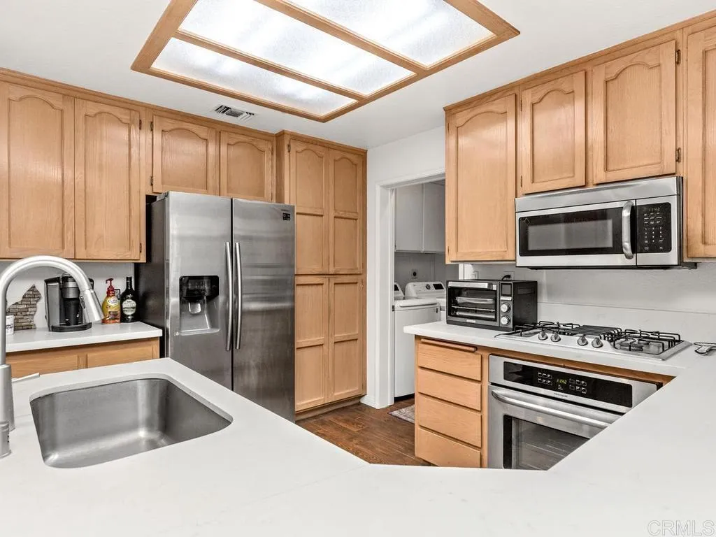 https://cdn.realtyfeed.com/cdn/127/307080370/480a42ea8419e60e28323834ca9ca2d9.webp