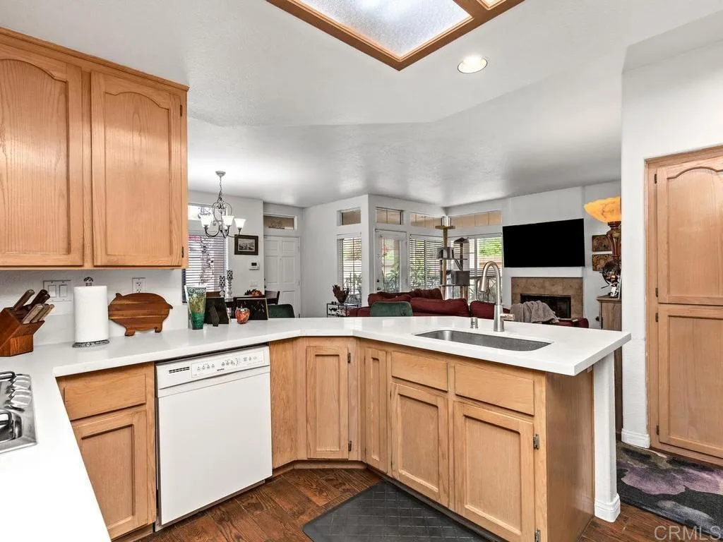 https://cdn.realtyfeed.com/cdn/127/307080370/b3706439016023c70ed2a1470fb694c2.webp