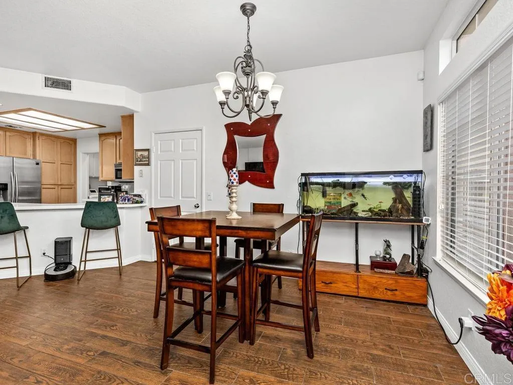 https://cdn.realtyfeed.com/cdn/127/307080370/b4bfaac6ca12fca78bae0f33f3c75a0b.webp