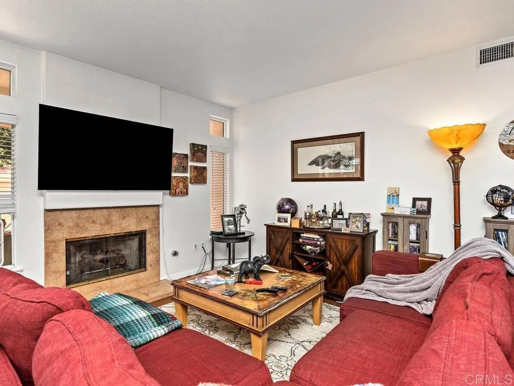 https://cdn.realtyfeed.com/cdn/127/307080370/c0267eaac7a17cee88cbad8465d43cf7.webp