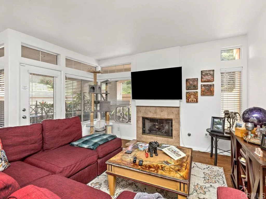 https://cdn.realtyfeed.com/cdn/127/307080370/f563cf03357e6ba4775a6a35050ecab5.webp