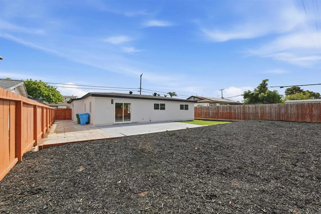 https://cdn.realtyfeed.com/cdn/127/307080371/a70726bd9e69dd5c31d76eb74cb25343.webp
