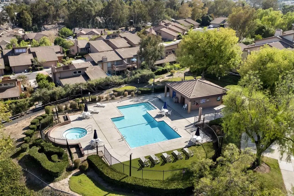 https://cdn.realtyfeed.com/cdn/127/307080376/afe0ffd948af45e1d7a0a2f3651f4291.webp