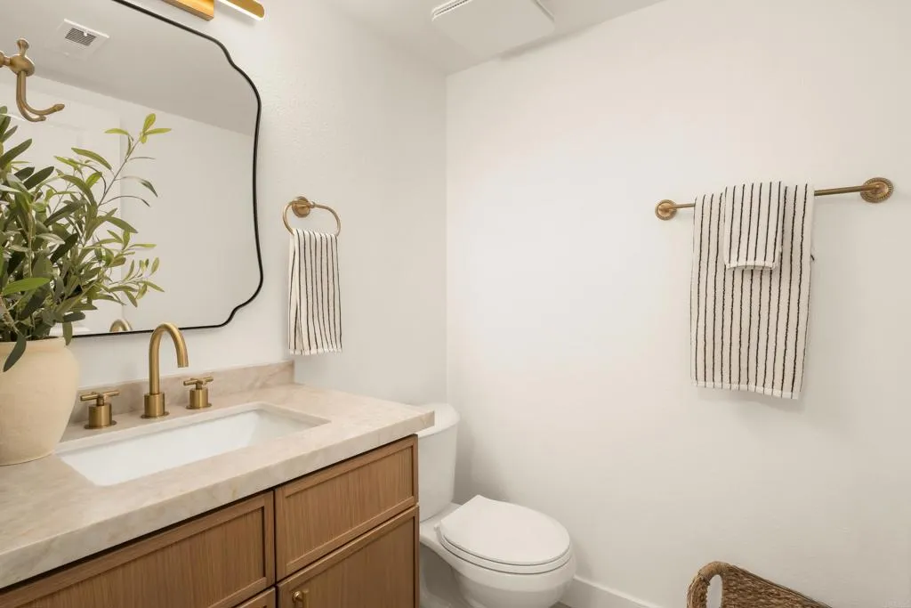 https://cdn.realtyfeed.com/cdn/127/307080376/b6453420fe17ed98b28a70f7b13530ec.webp
