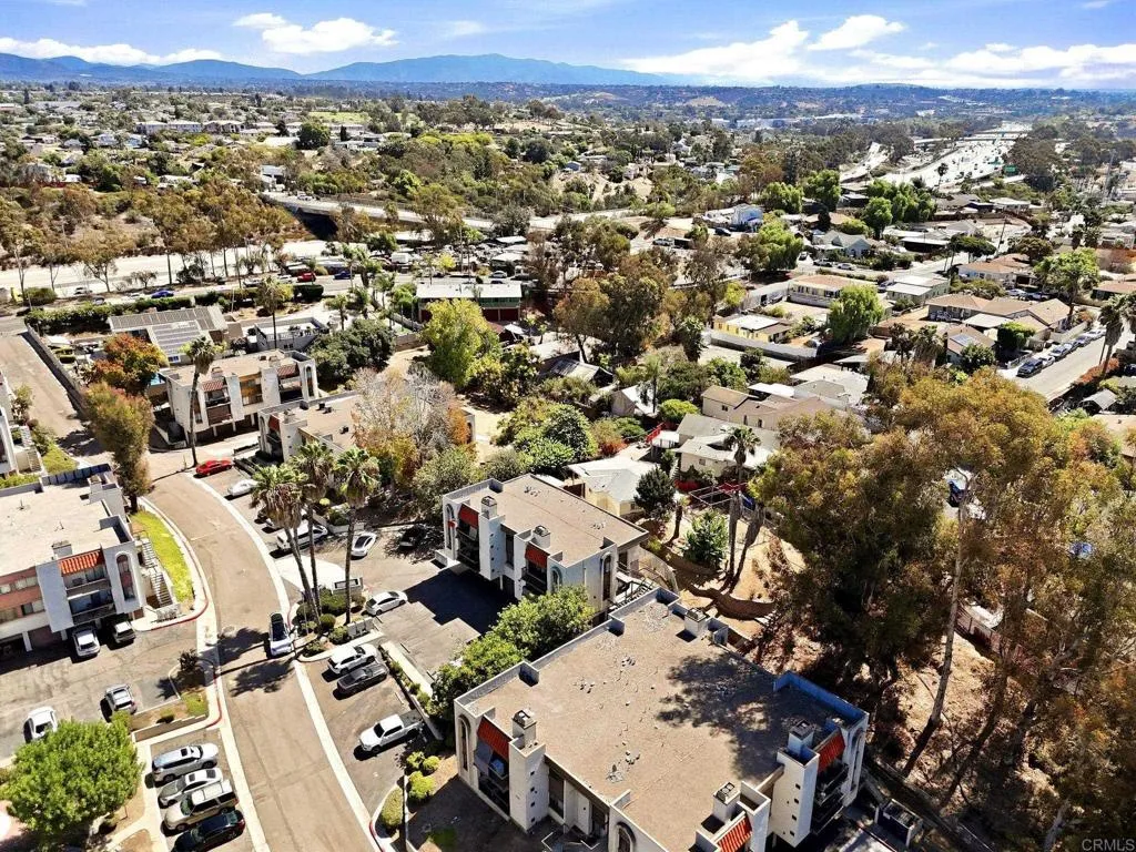 https://cdn.realtyfeed.com/cdn/127/307080377/50f304d2f2778d7ce0696970fec4483d.webp