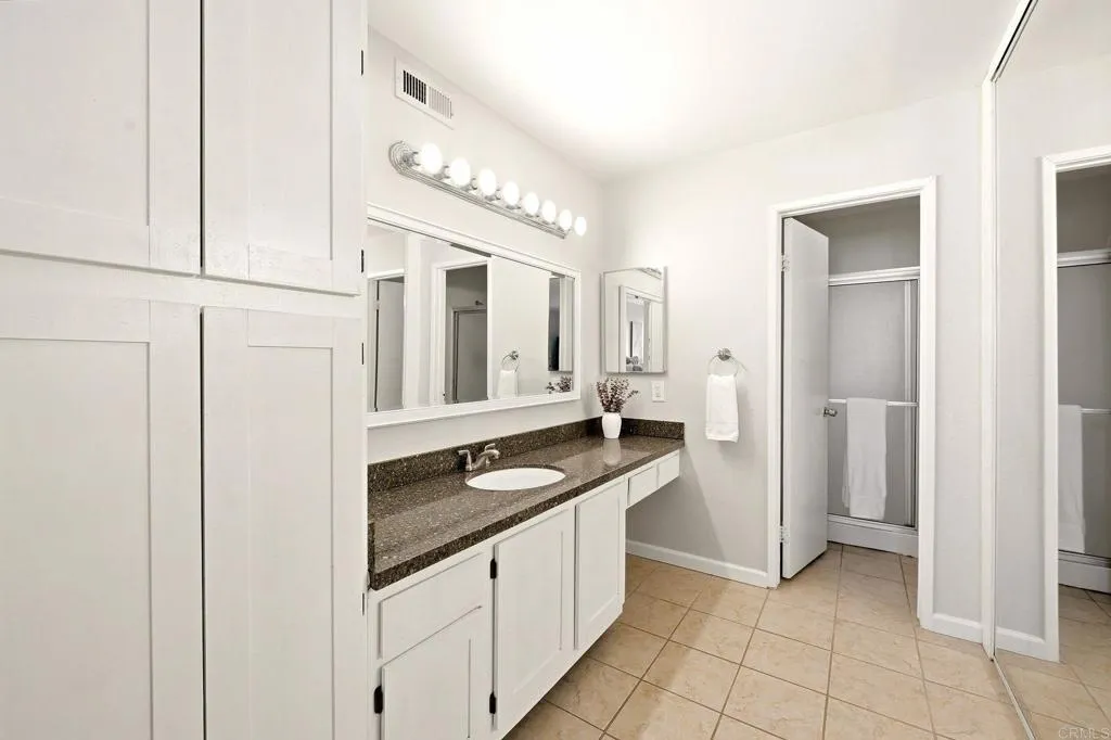 https://cdn.realtyfeed.com/cdn/127/307080377/65c30ade0f3d97cd221ec7ec23507815.webp