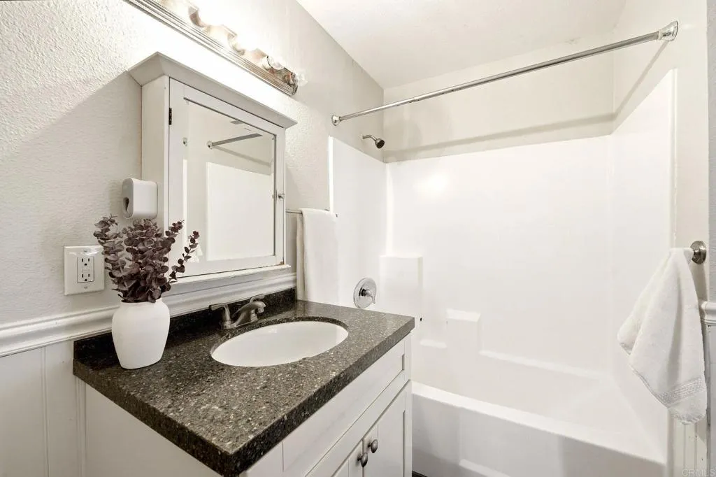 https://cdn.realtyfeed.com/cdn/127/307080377/e4384208bbb602239a421204fd8a69fc.webp