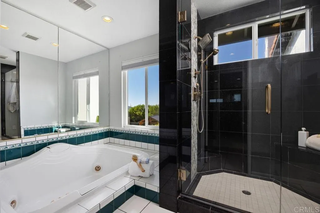 https://cdn.realtyfeed.com/cdn/127/307080378/4ea16eae44922a7eb813737bdb3c47f6.webp