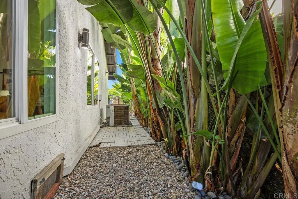 https://cdn.realtyfeed.com/cdn/127/307080378/a8a6fcca921ac7553c704c7be991226b.webp
