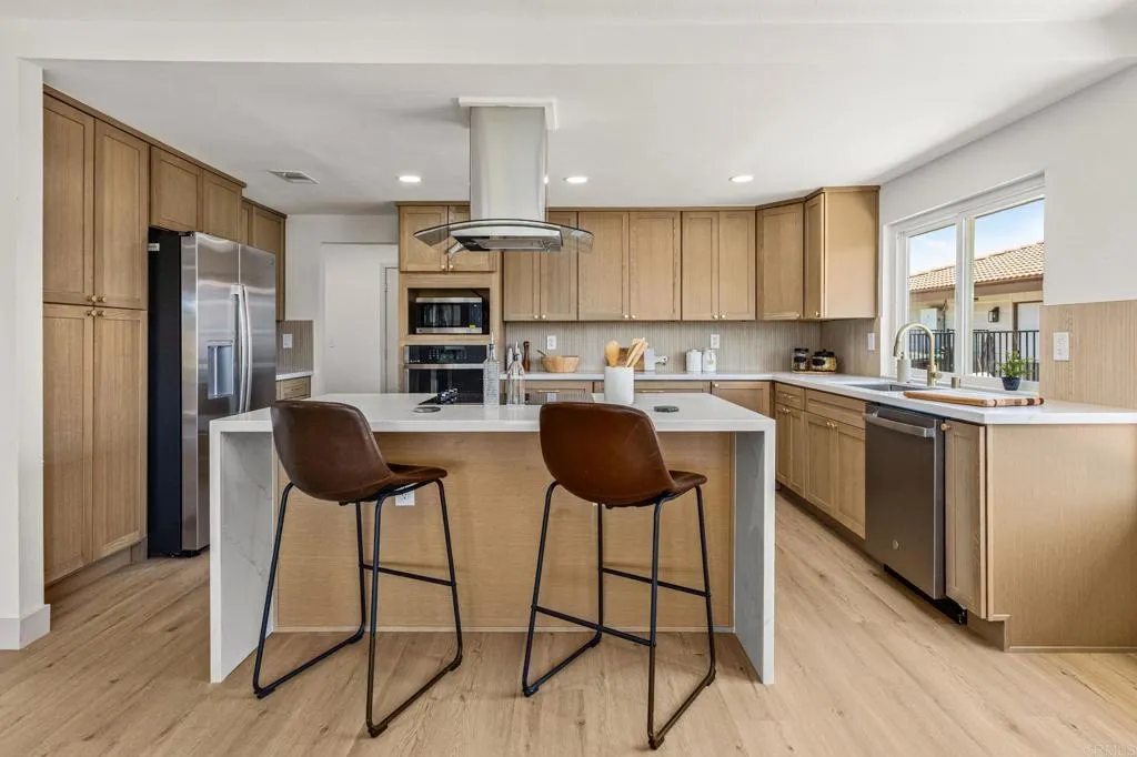 https://cdn.realtyfeed.com/cdn/127/307080379/9d1f60b04786d4af65d5166eff1ddff8.webp
