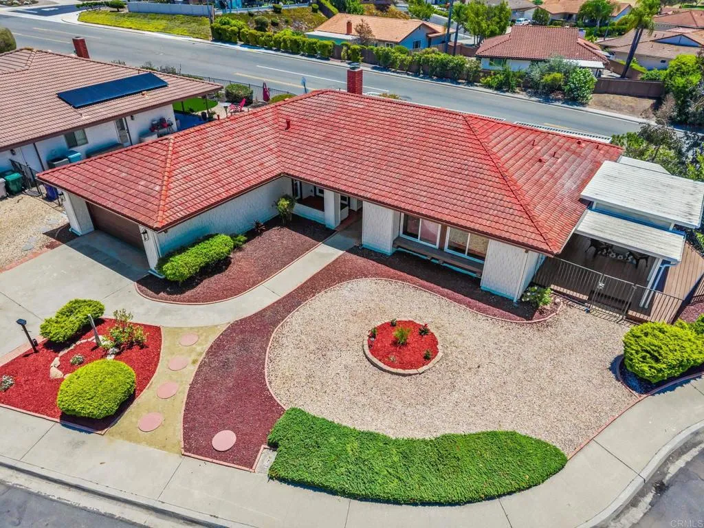 https://cdn.realtyfeed.com/cdn/127/307080379/da80a95cb87029b46322ed19f7ddd67c.webp