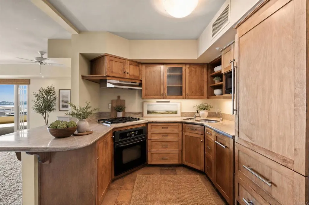 https://cdn.realtyfeed.com/cdn/127/307080387/0a421c1c1a256cc2bc86769ffbf63ed2.webp